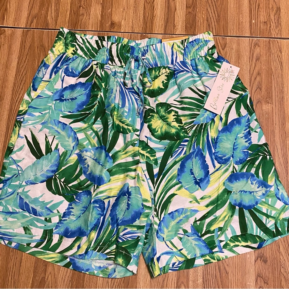 Women’s Bettina Star Tropical Leaf Print Shorts With Pockets Size M New With Tag